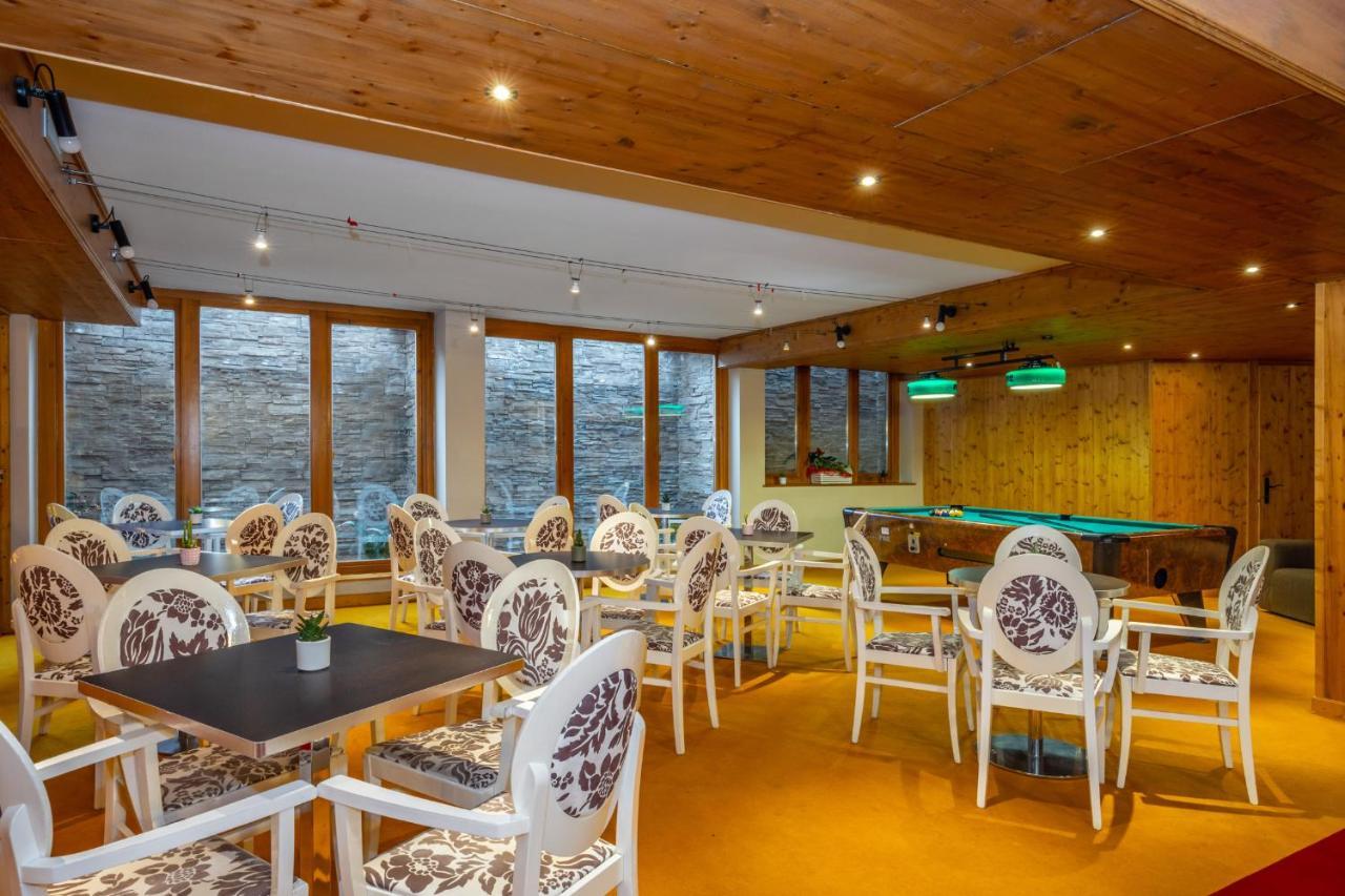 Hotel Piandineve Passo del Tonale Esterno foto