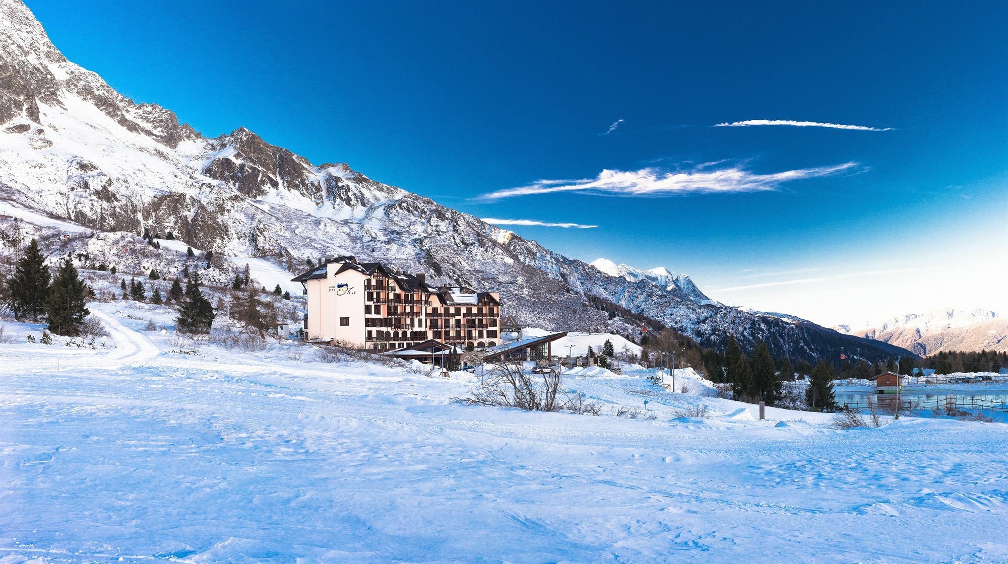 Hotel Piandineve Passo del Tonale Esterno foto