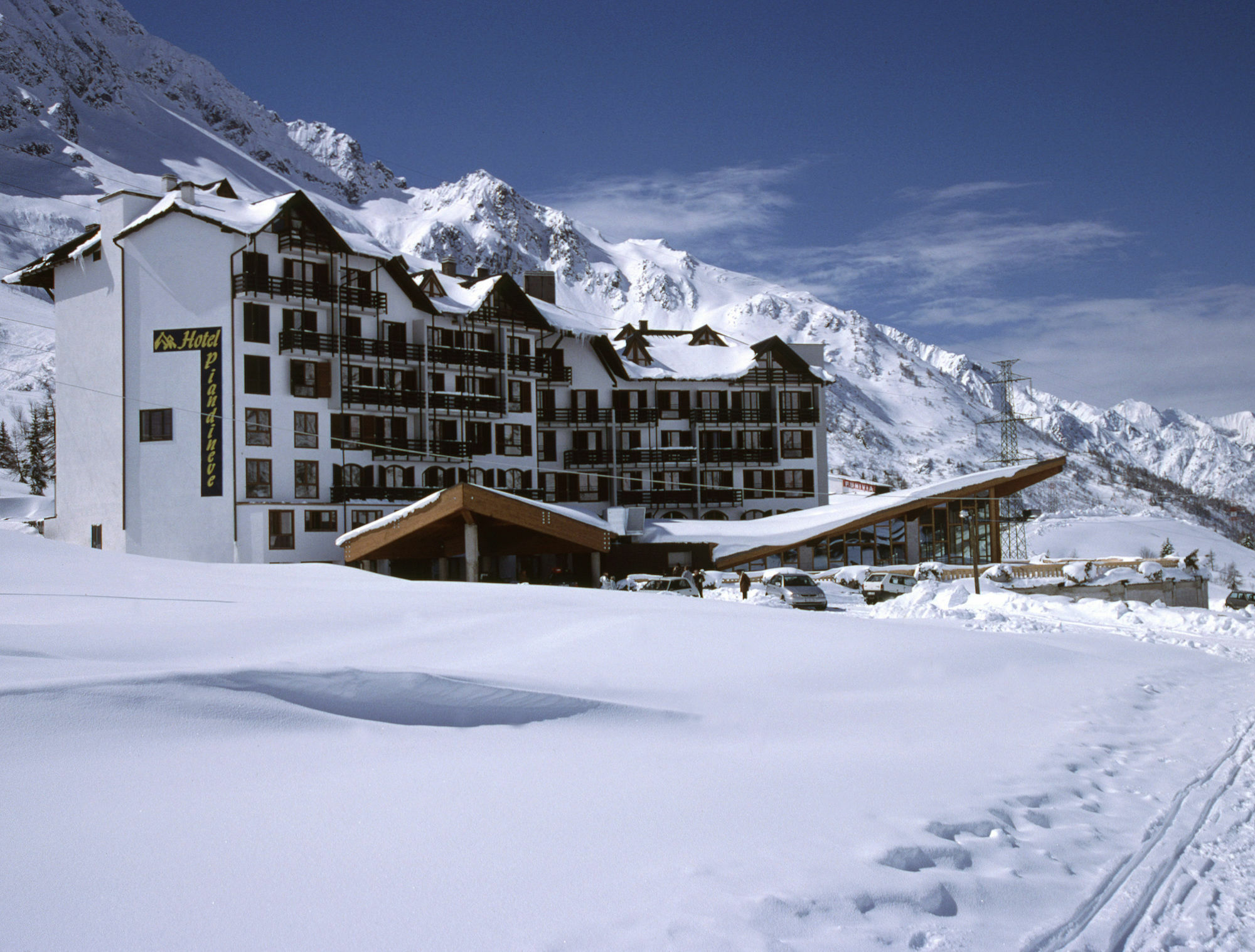 Hotel Piandineve Passo del Tonale Esterno foto