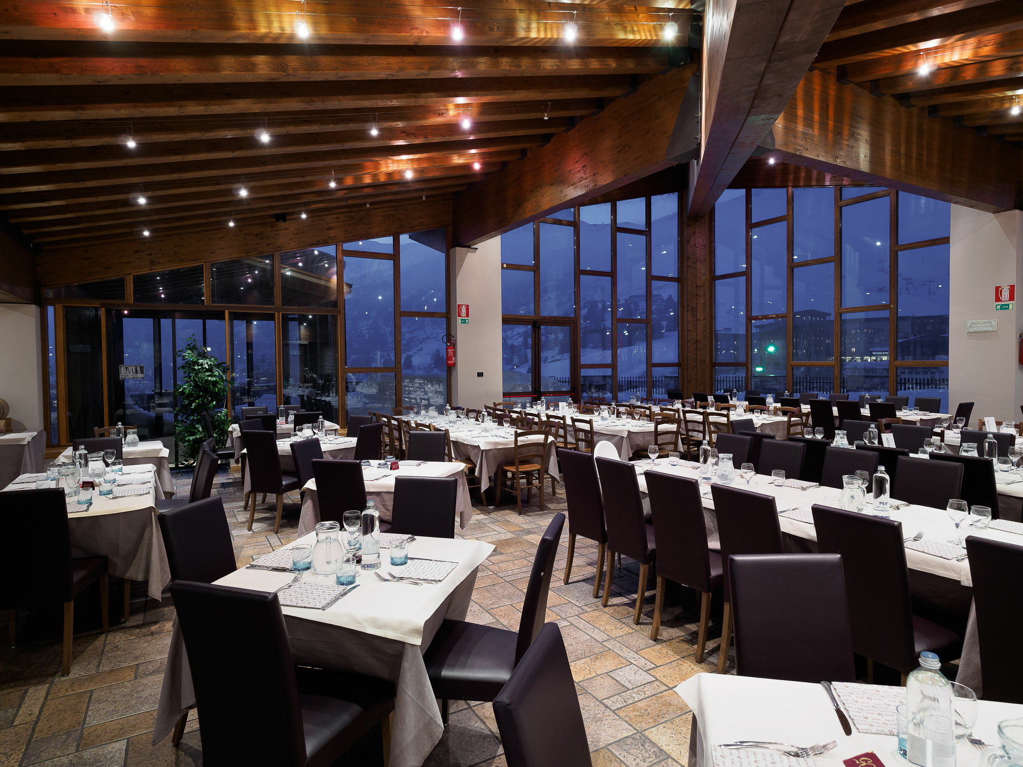 Hotel Piandineve Passo del Tonale Esterno foto